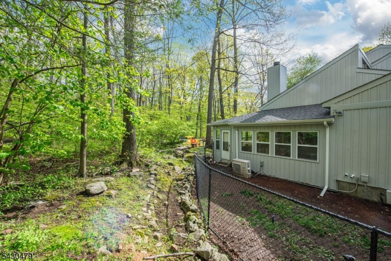15 Christy Ln Left