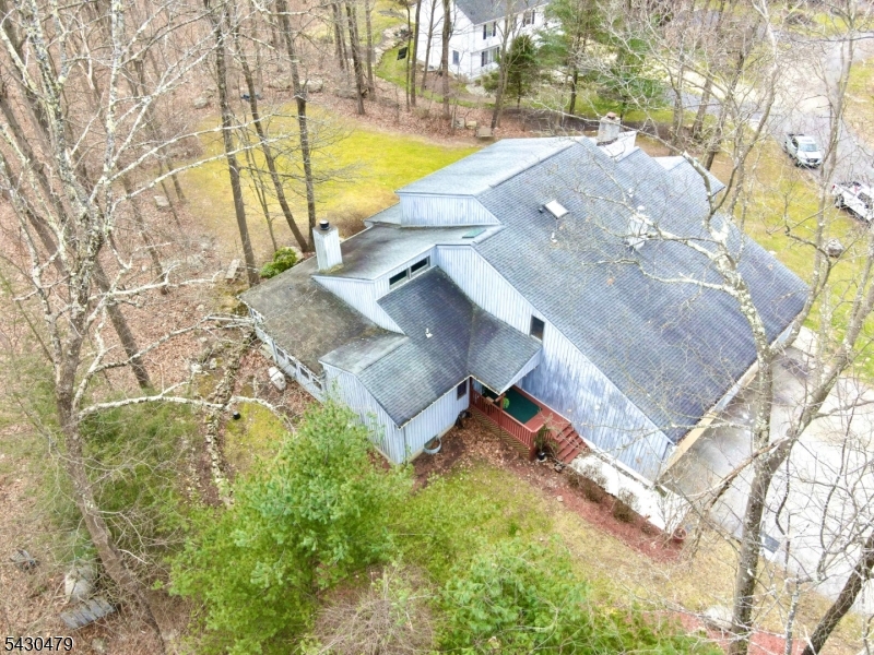 15 Christy Ln Left