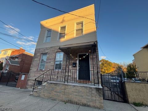 Photo of 727 N 6Th St, Newark, NJ 07107 (MLS # 3995582)