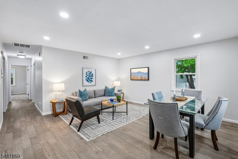 95 Mitchell St