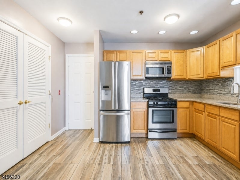19 Market Street 401