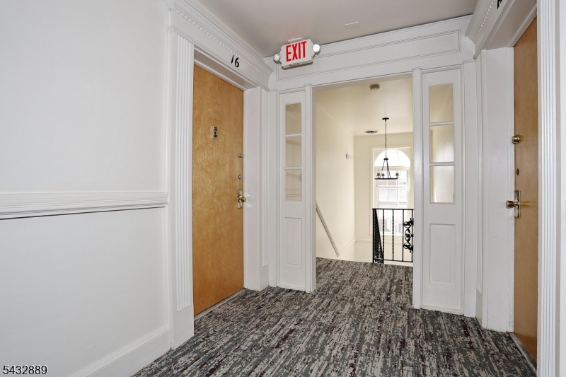 565 Grove St D-16