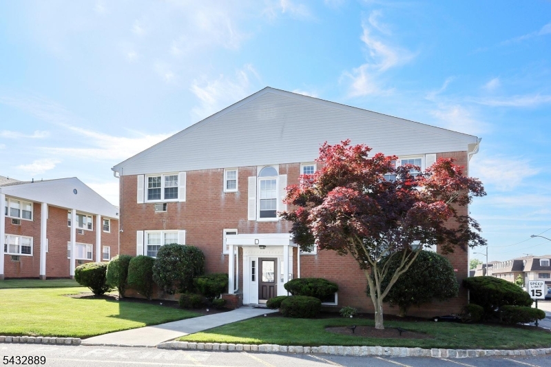 565 Grove St D-16