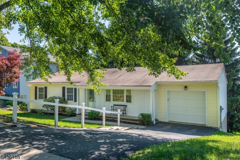 114 Mountain Rd