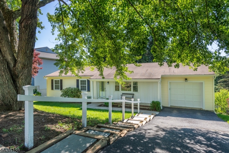 114 Mountain Rd