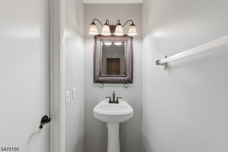 5 Sam Bonnell Dr