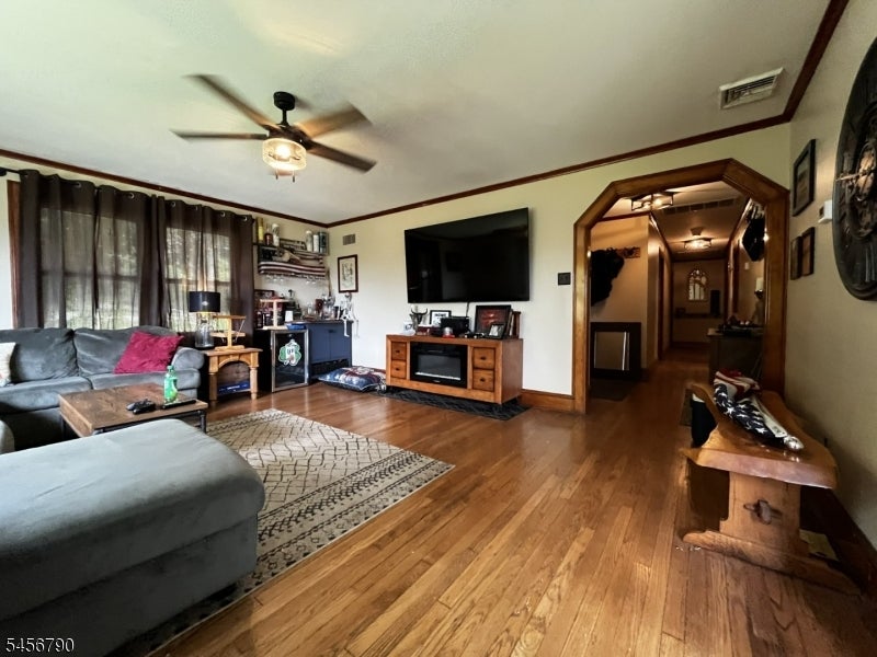 37 Central School Rd