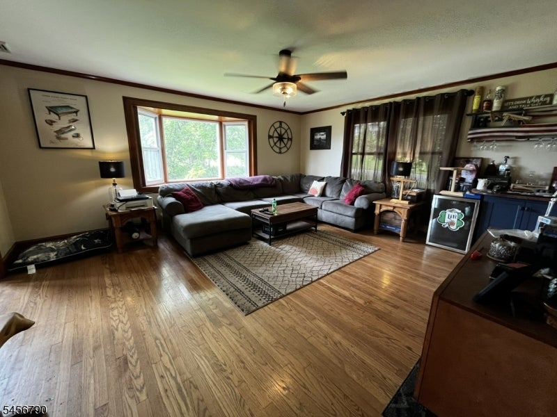 37 Central School Rd