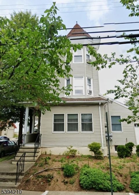 Photo of 64 James St, Bloomfield, NJ 07003 (MLS # 3995080)