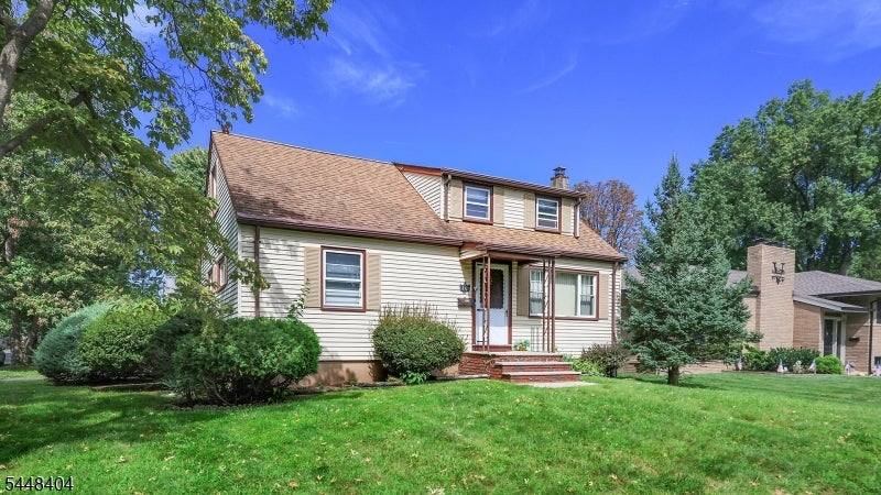 212 Stoughton Ave