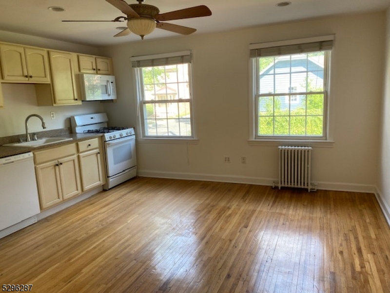 380 Main St U37 37
