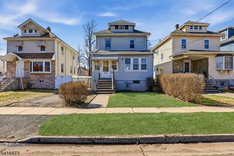 204 Pine St Roselle Boro NJ 07203