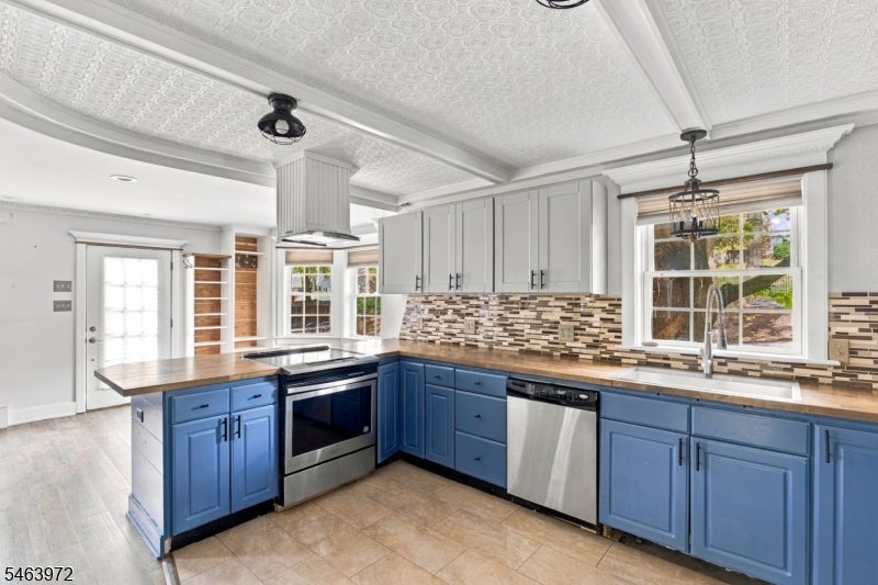 108 Hillside Terrace