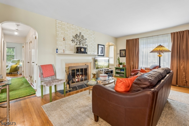 192 Elmwood Ave