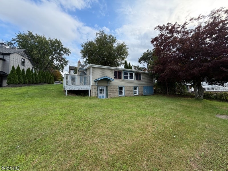 7 Cottage Ave