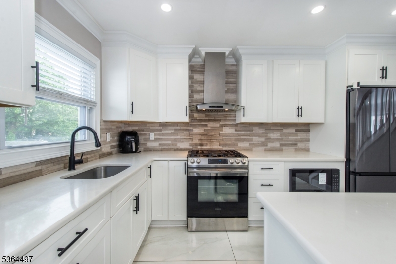 54 Rutan Rd