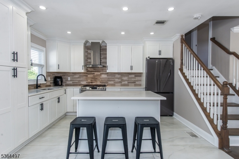 54 Rutan Rd