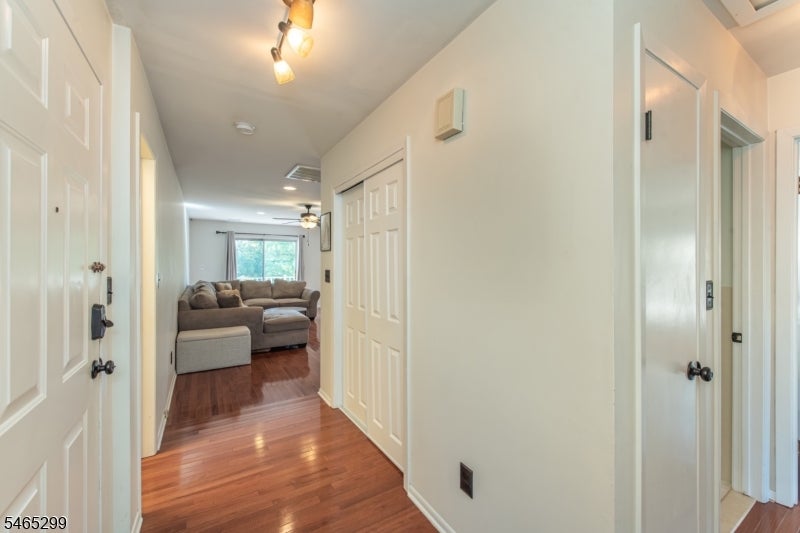 12 Frankie Ln 12