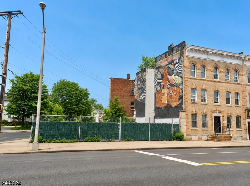544 Springfield Ave