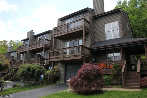 37 Melrose Montgomery Twp. NJ 08540