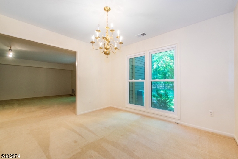195 Hidden Hollow Ct
