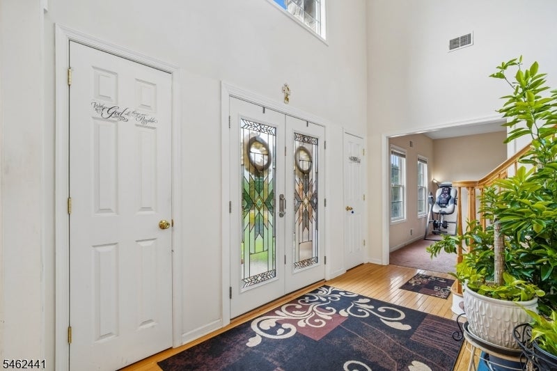 25 Elizabeth Ave