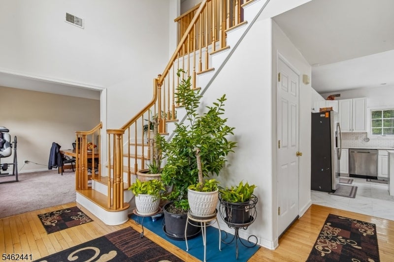 25 Elizabeth Ave