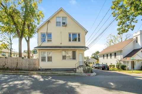 Photo of 182 Burkley Pl, Union, NJ 07088 (MLS # 3991321)