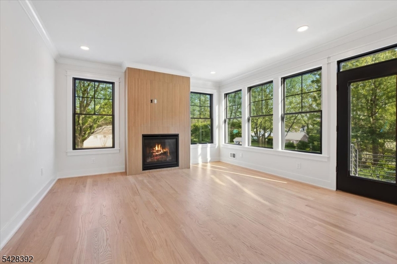32 Felch Rd