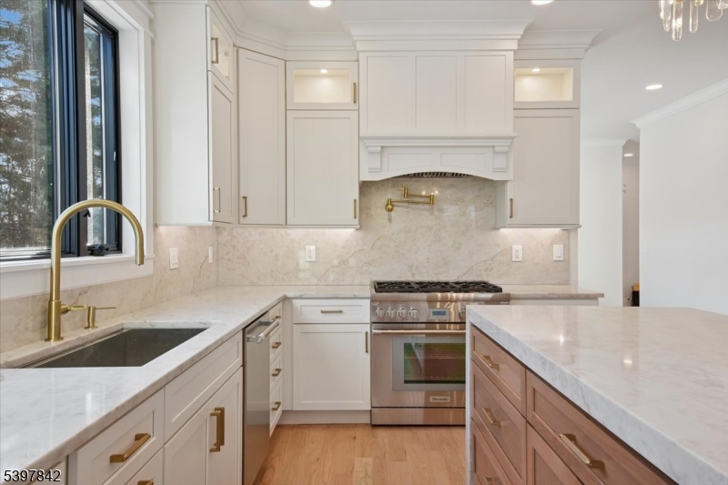 32 Felch Rd