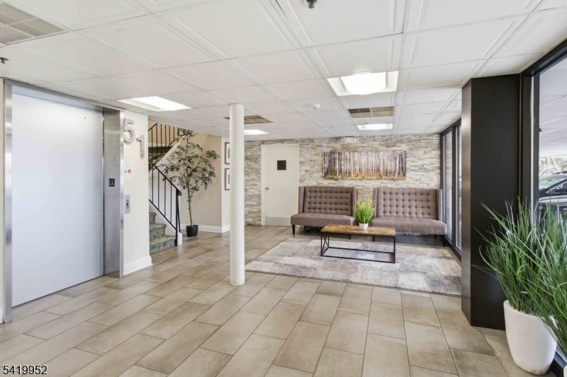 51 Mt Kemble Ave unit 207 207