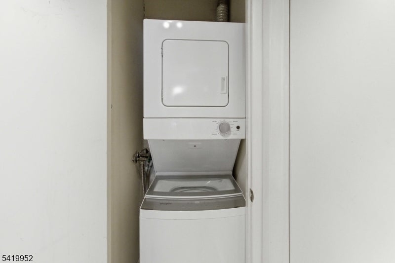 51 Mt Kemble Ave unit 207 207