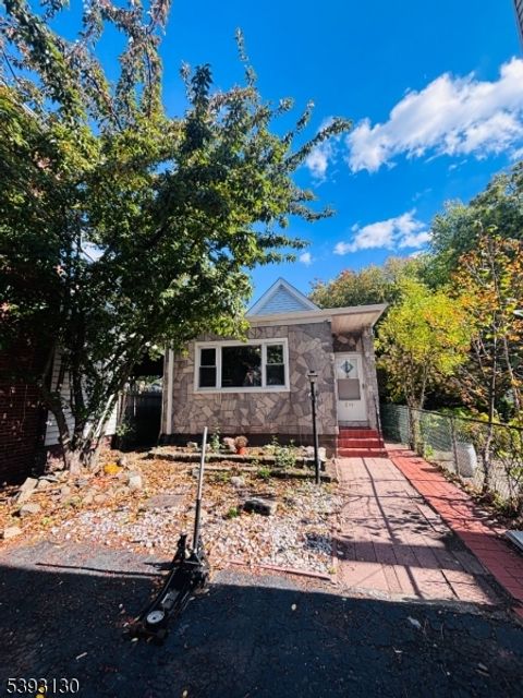 212 4Th St Passaic City NJ 07055