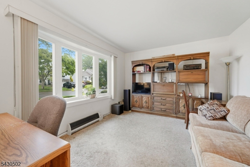 32 Crestwood Ave