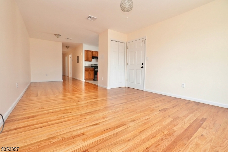 22 Wakeman Ave
