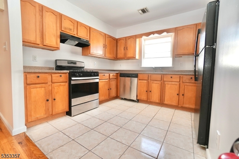 22 Wakeman Ave
