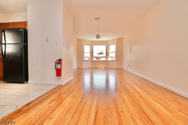 22 Wakeman Ave