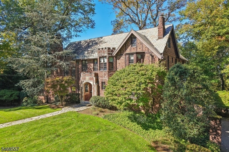 54 Rensselaer Rd