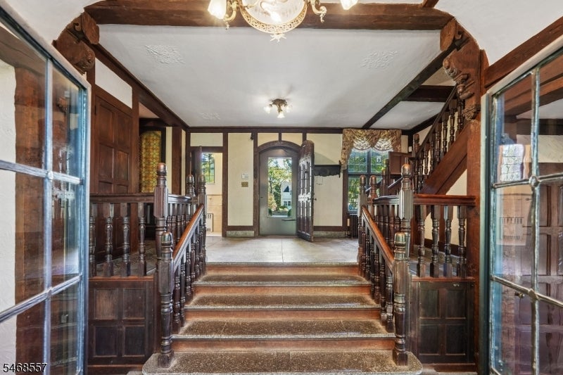 54 Rensselaer Rd