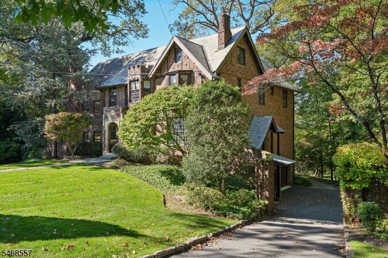 54 Rensselaer Rd