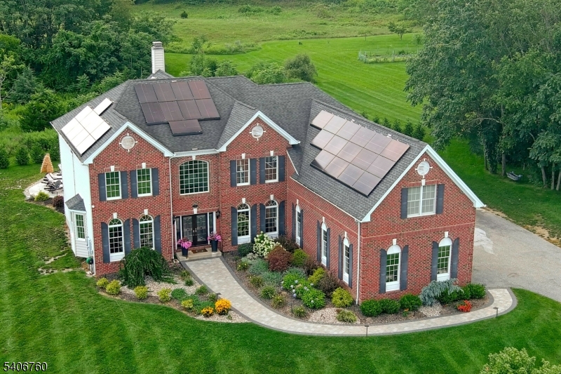 7 Flagstone Hill Road