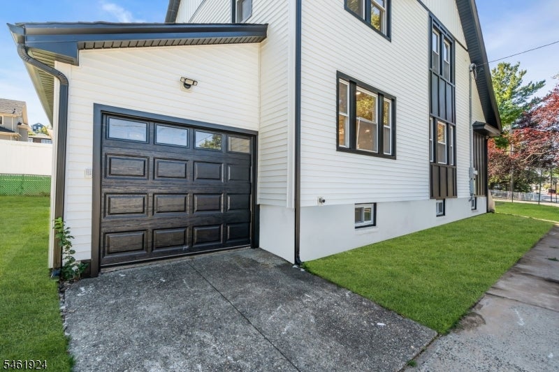 17 S Midland Ave