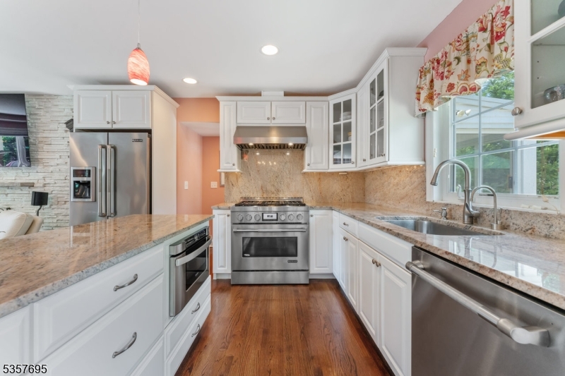 206 Hickory Ave