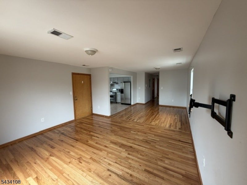 821 Jackson Ave 2