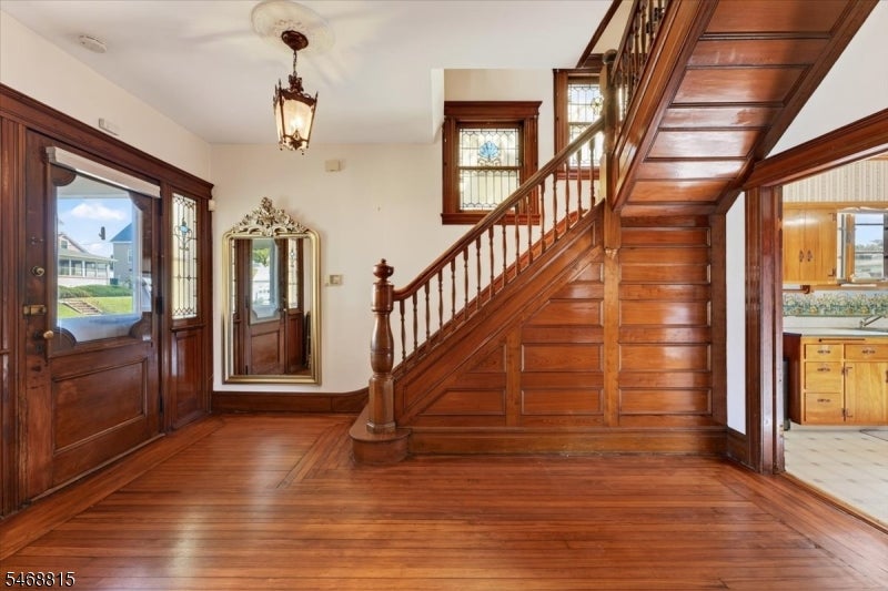 78 Stewart Ave