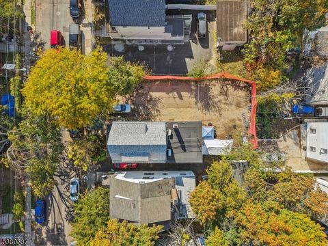 99 Alexander St Newark City NJ 07106