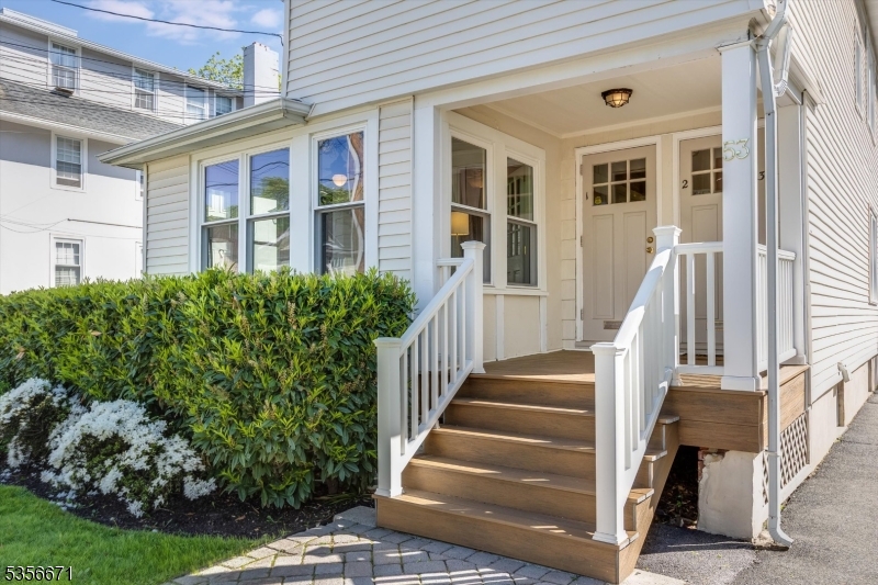 53 James St 1