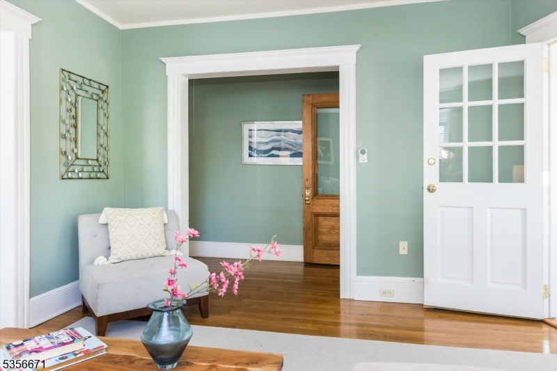 53 James St 1