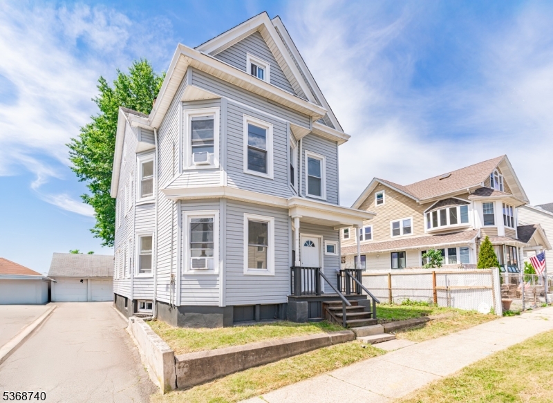 454 6Th Ave