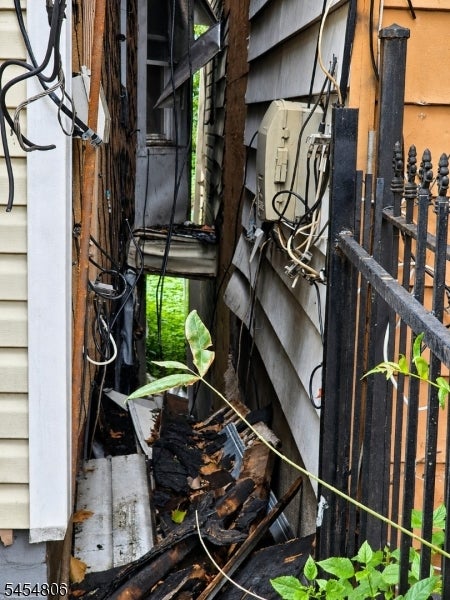 92 Garside St